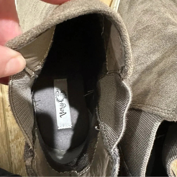 Very G Women’s Gray and Black Leopard Ankle Bootie Shoes Sz 11 NWOT - Picture 5 of 9